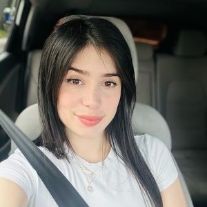 Meet your Posher, Dalila